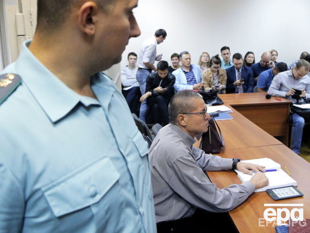 Сечин так и не пришел в суд по делу экс-министра Улюкаева