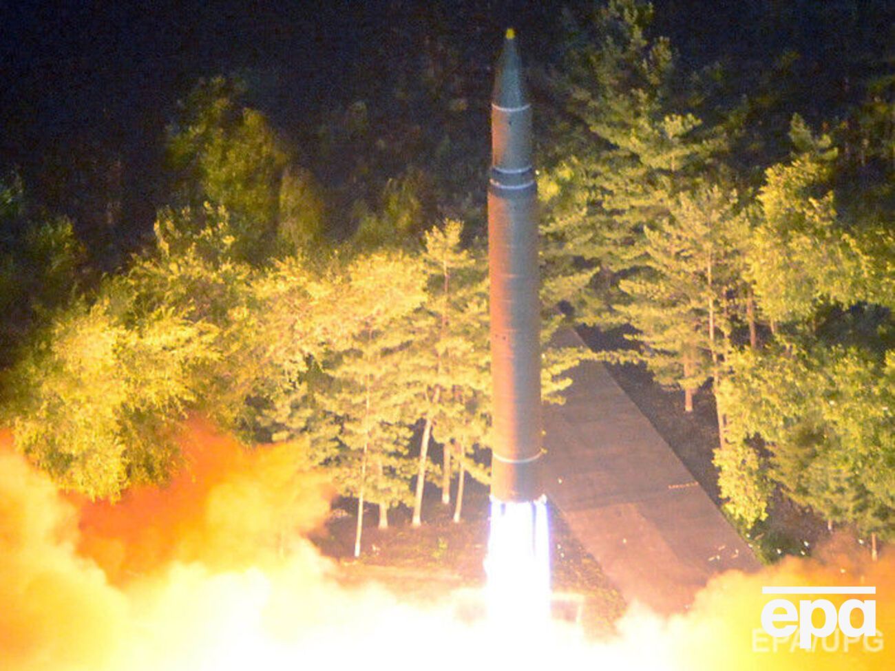 Японські військові вивчають тип ракети, запущеної КНДР