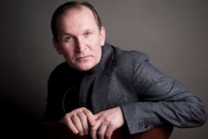 22 ноября стало известно, что СБУ запретила Добронравову въезд в Украину на три года