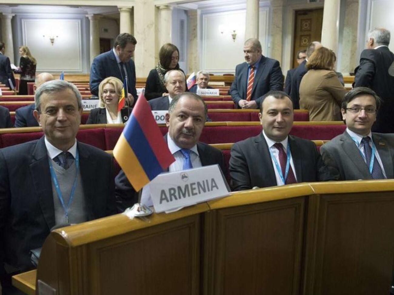 Армения покинула зал заседаний