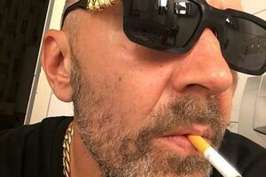 Шнуров: К черту чертежи, ежи, расчеты, нужно тщательнее всем молиться, ведь Гагарин втайне был крещеный