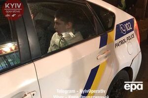 26 ноября 14-летнего сына Попова и его 15-летнего приятеля задержали по подозрению в попытке ограбления продуктового магазина в Киеве