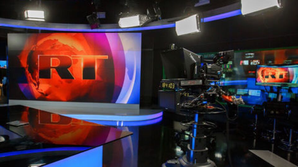 Во Франции телеканал еще не получил удовлетворительный ответ от комитета по этике