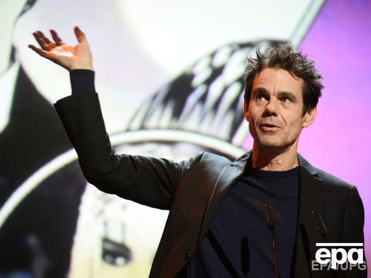 Тиквер уперше взяв участь у Берлінале у 1992 році