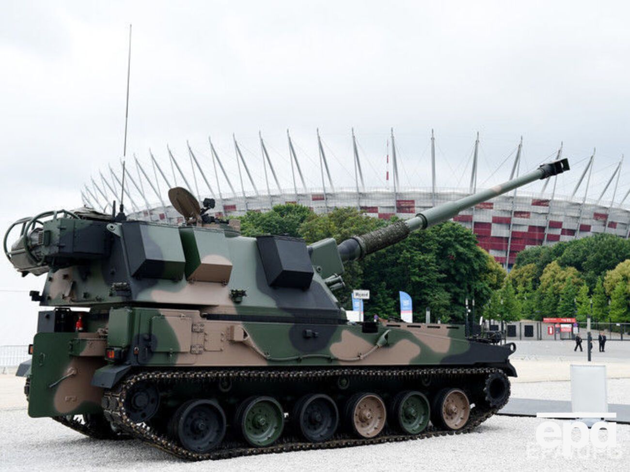 Krab был представлен на выставке&nbsp;"Оружие и безопасность&nbsp;&ndash; 2017", состоявшейся в Польше