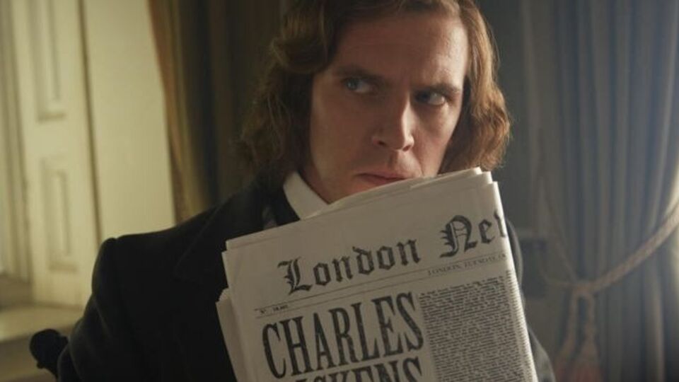 Ден Стівенс виконав роль Діккенса