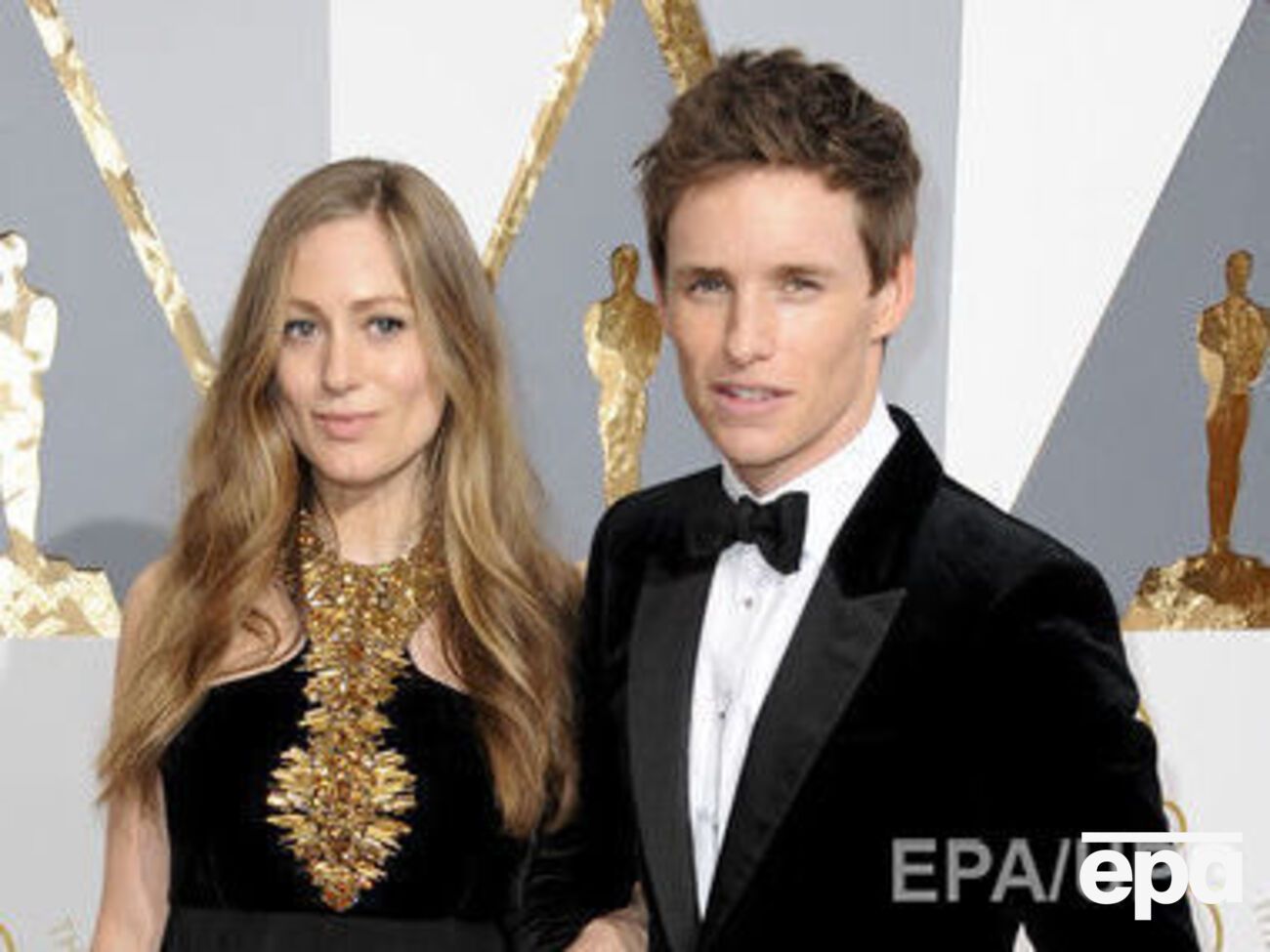 Бекшейв і Редмейн готуються стати батьками вдруге