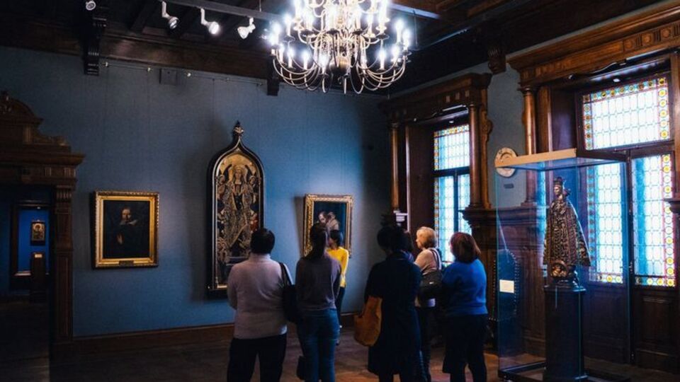 По стандартам, температура в музее должна быть 18–19 градусов