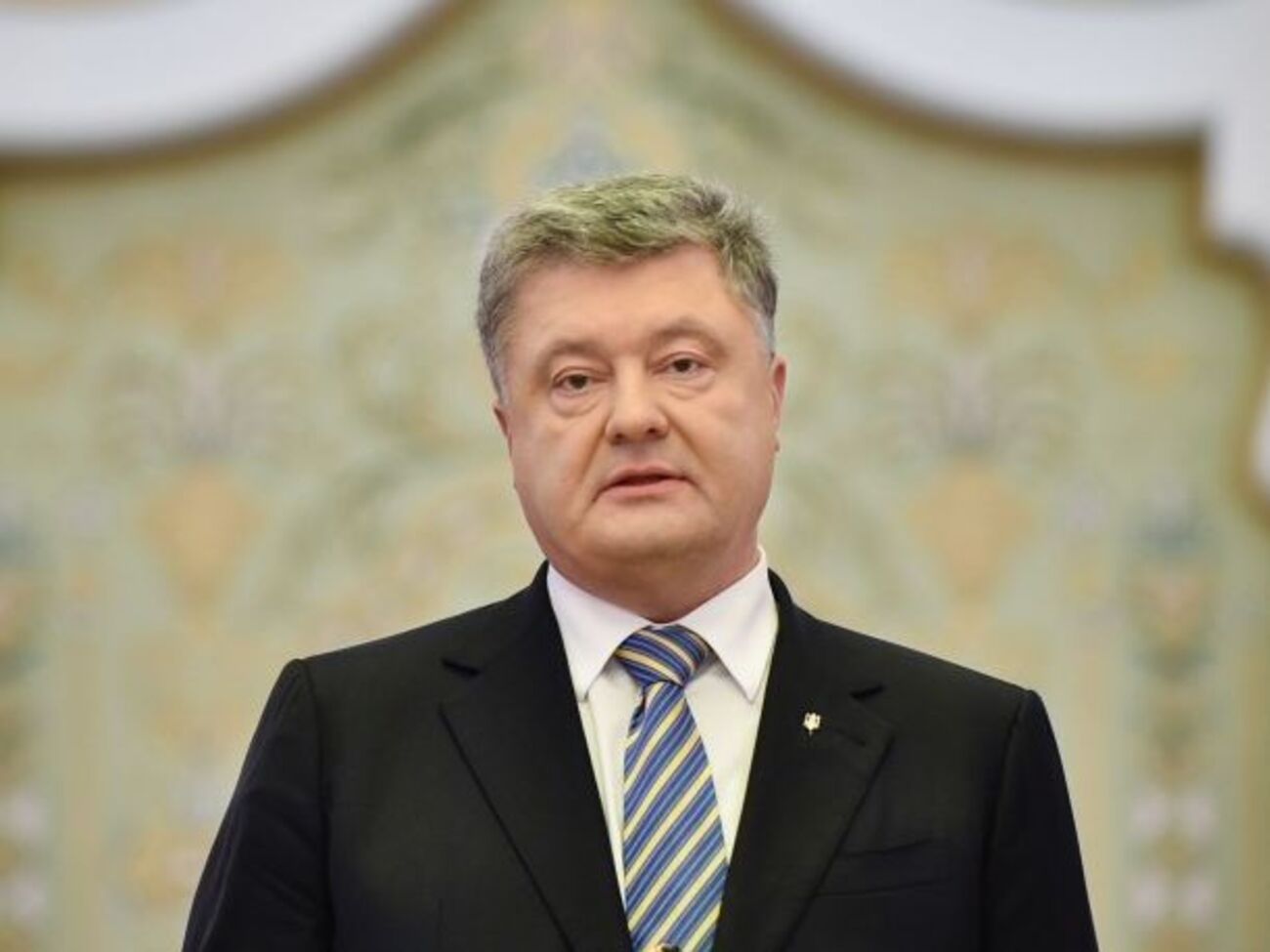 Порошенко одержав процентний дохід від вкладів у МІБ на суму 1,083 млн грн
