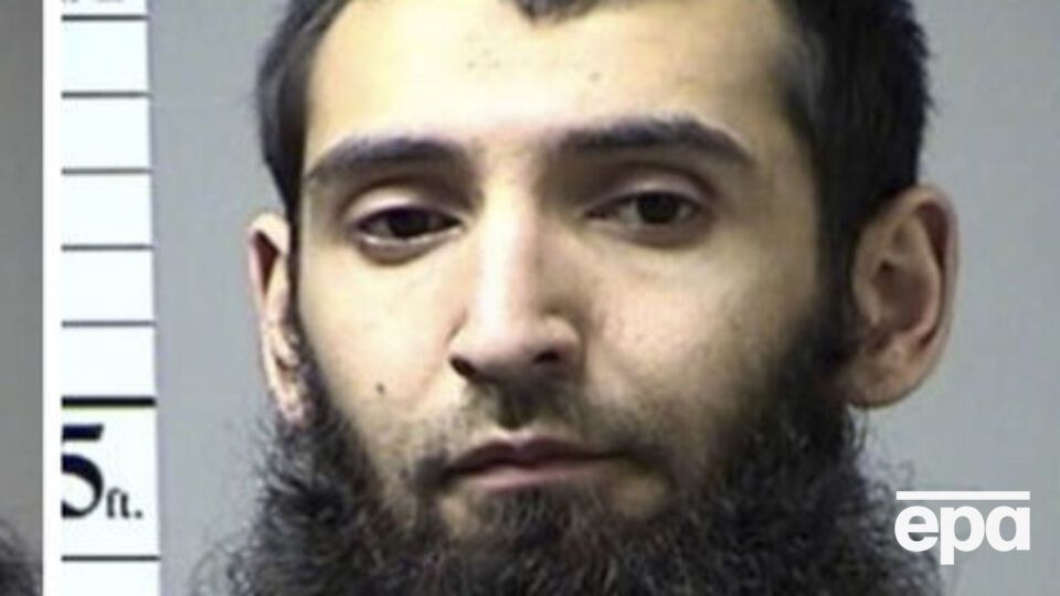 Саипова: Брат стал носить бороду после того, как женился в Америке