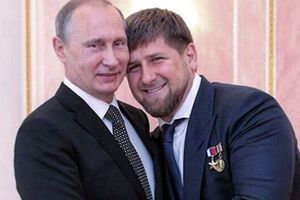 Кадиров пообіцяв американський телефон за найкращий вірш про Путіна