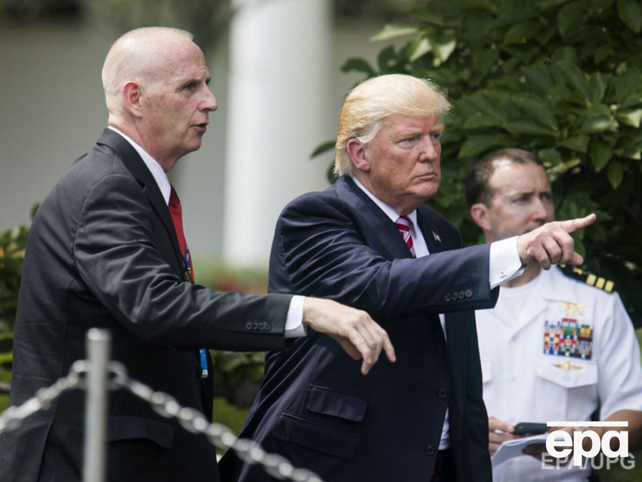 Шиллер (зліва) дасть свідчення про візит Трампа до Москви