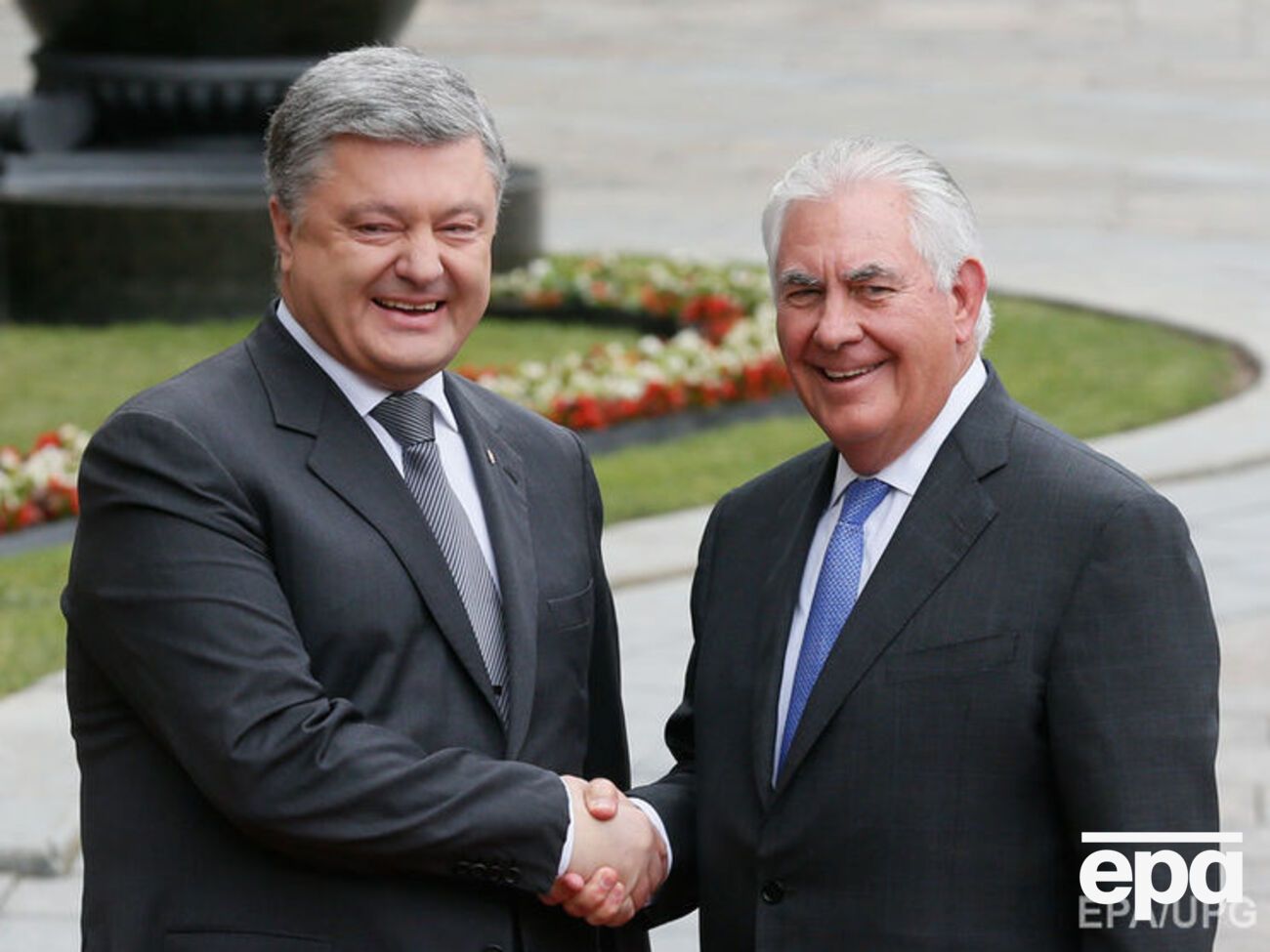 Порошенко провел телефонный разговор с Тиллерсоном