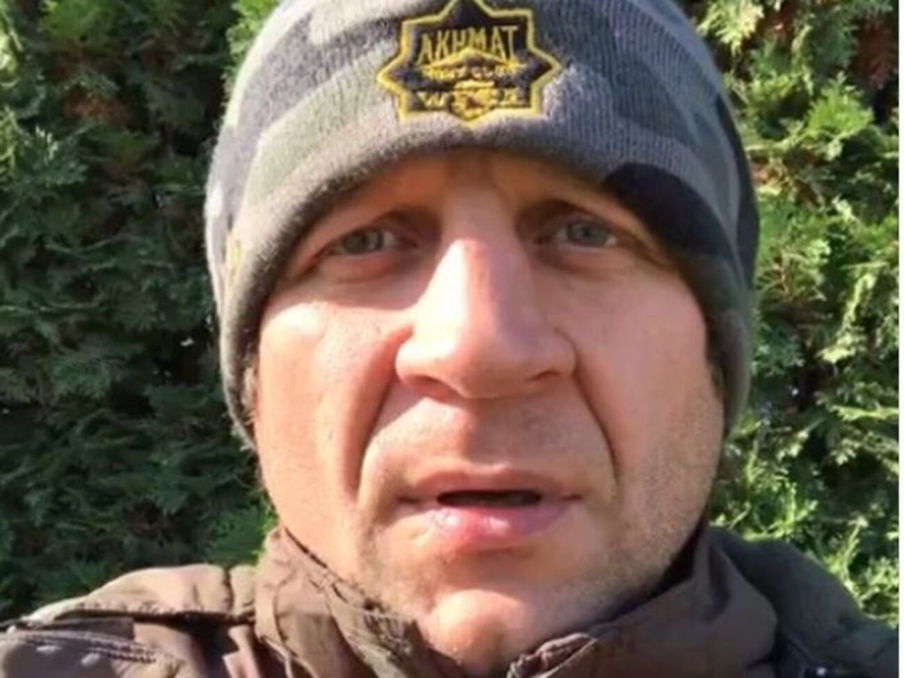 Александр Емельяненко о Путине:&nbsp;Он помог России встать с коленей, вытащил он за уши страну