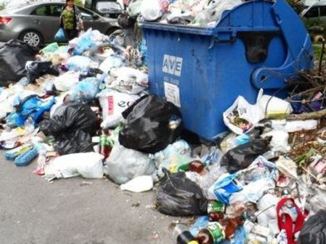 Женщина выбросила ребенка на свалку