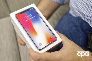 Кадиров подарував iPhone X третьокласниці