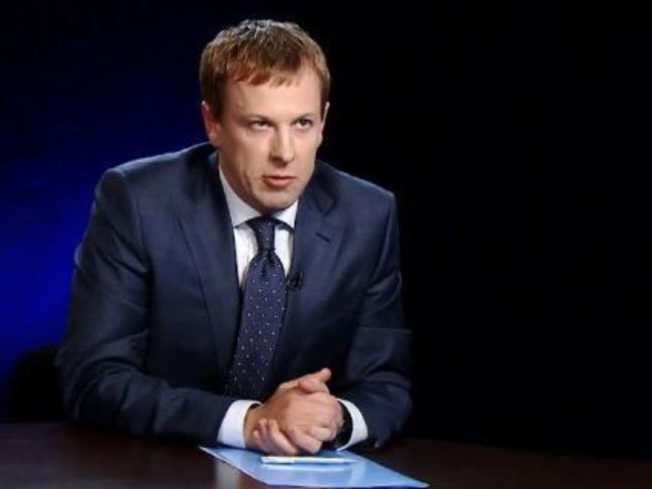 5 вересня Хомутиннік заявив, що на період розслідування ГПУ йде з посади голови депутатської групи "Відродження"