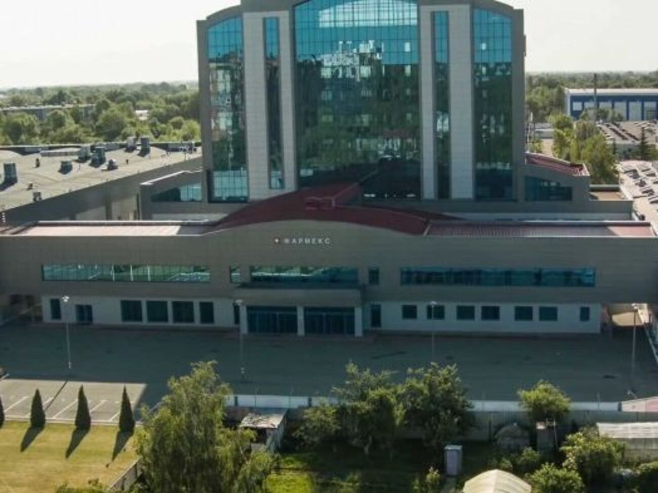 Завод розташований у Борисполі