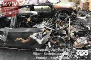 Автомобиль почти полностью сгорел