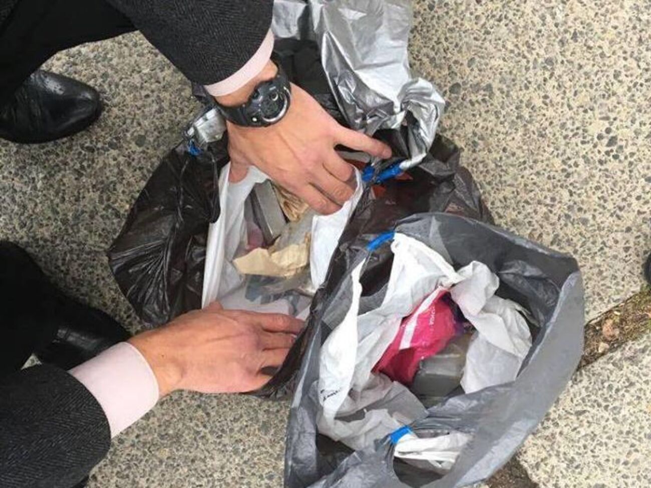 Подозреваемых задержали при попытке отправить кадмий через перевозчиков