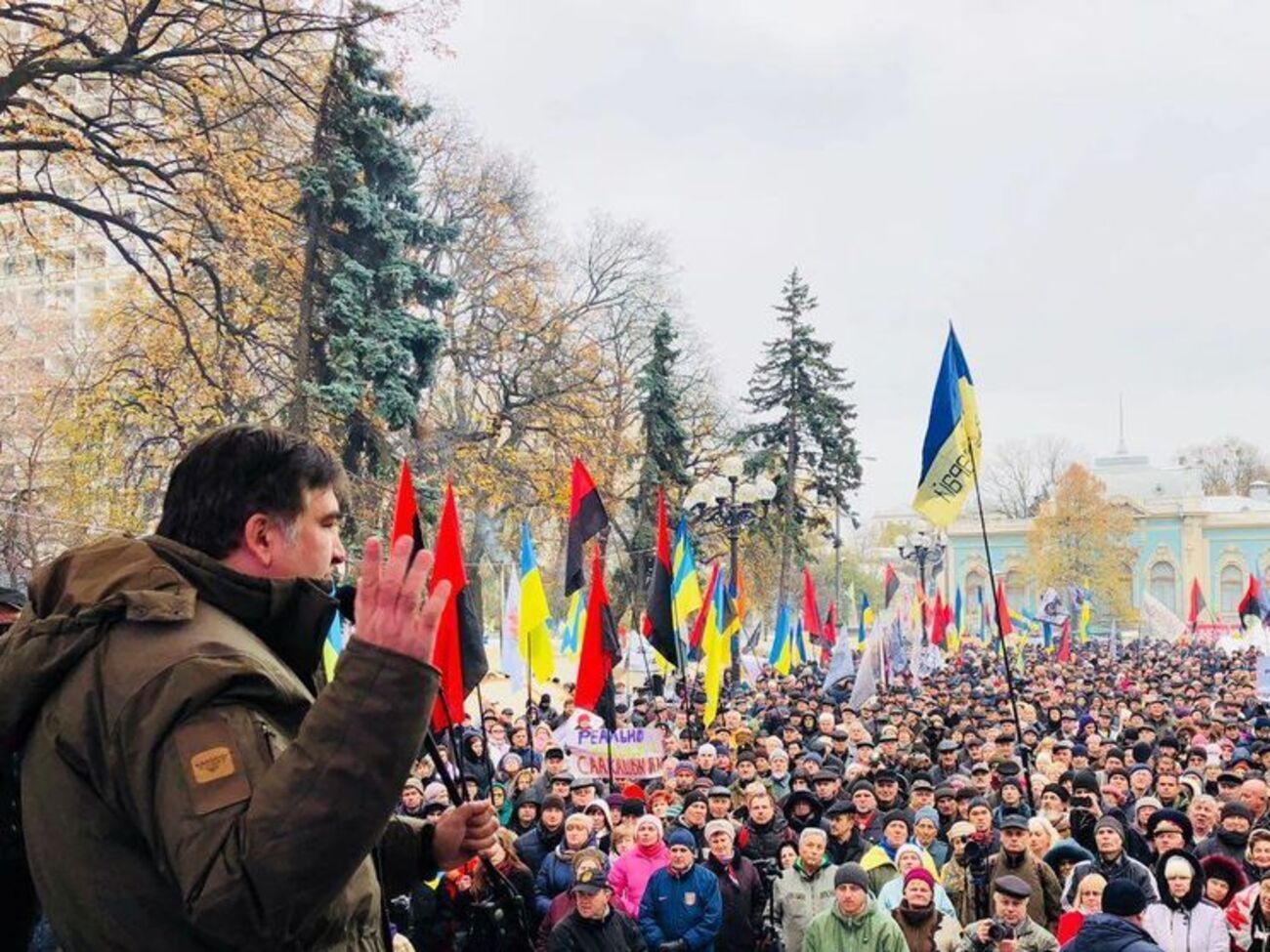 24 октября генеральный прокурор Украины сообщил, что участники митинга под руководством Саакашвили&nbsp;готовят государственный переворот