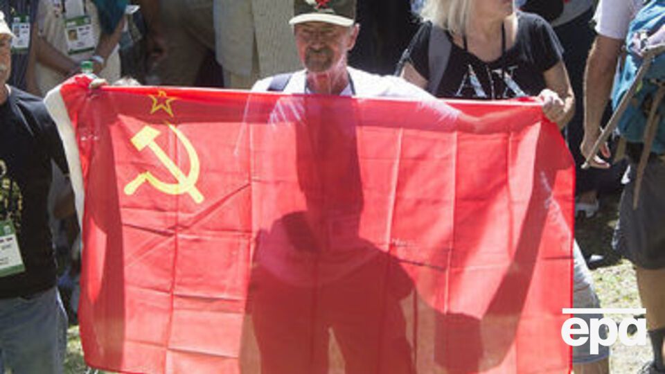 Поліція затримала двох учасників мітингу, присвяченого 100-річчю Жовтневої революції