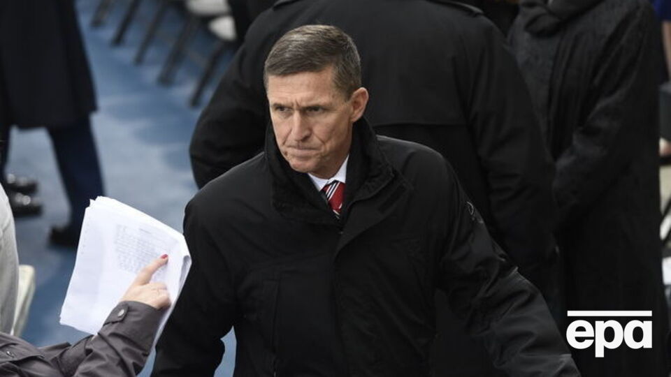 Флинна подозревают в незаконных контактах с Россией и Турцией