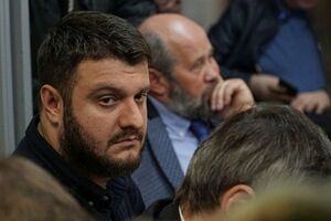 1 ноября Соломенский районный суд Киева назначил Александру Авакову меру пресечения в виде личного обязательства