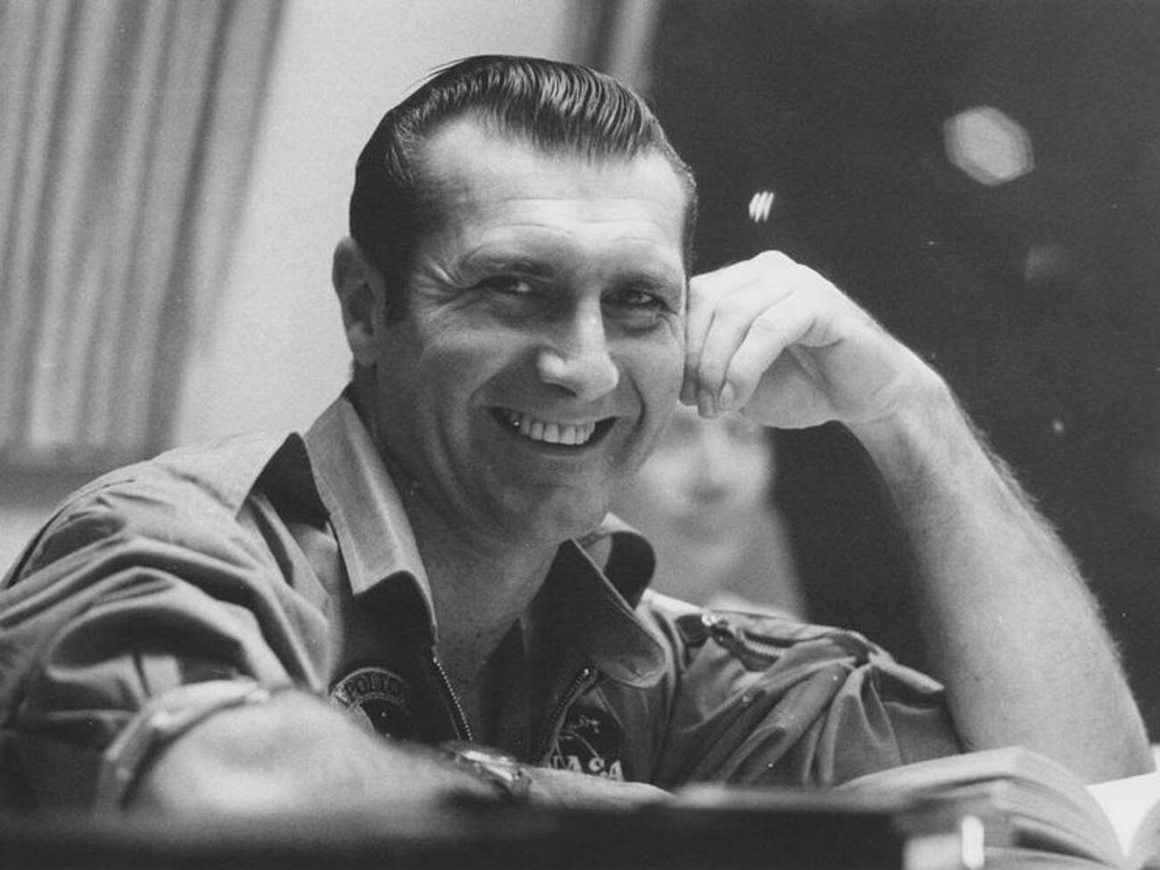 Гордон за свою карьеру провел в космосе около 316 часов