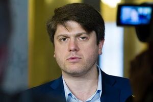 Винник опроверг информацию о внесении поправки относительно разрыва дипотношений Украины с Россией