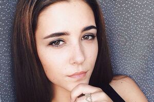 Внучка Матвієнко: У дитинстві ти мене заплітала на концерти, а тепер я