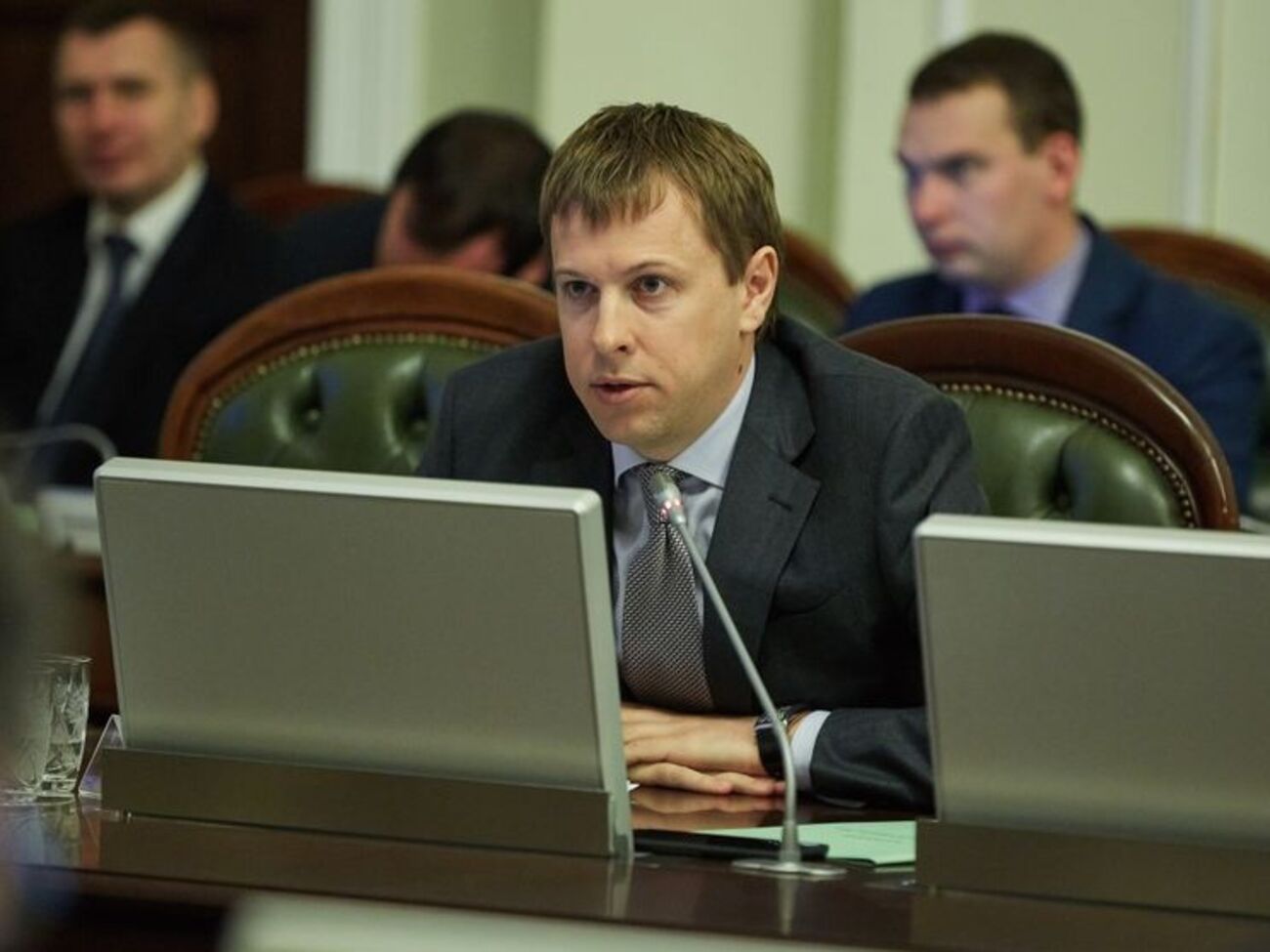 За рішення призначити Хомутинніка співголовою депутатської групи "Партія "Відродження" проголосувала більшість нардепів на засіданні групи