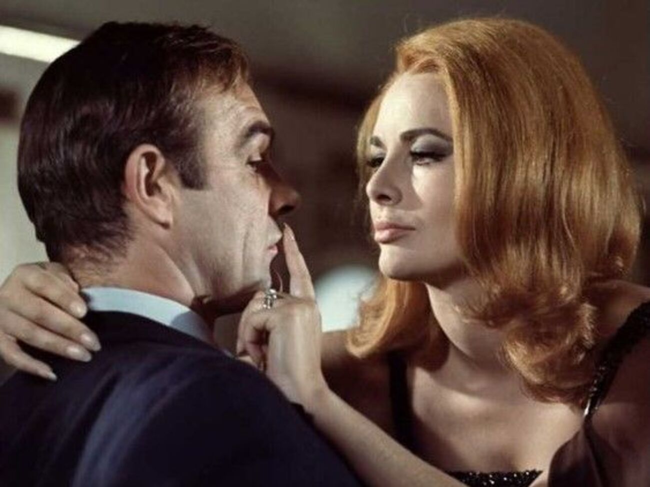 Дор была партнершей Коннери в ленте "Живешь только дважды"