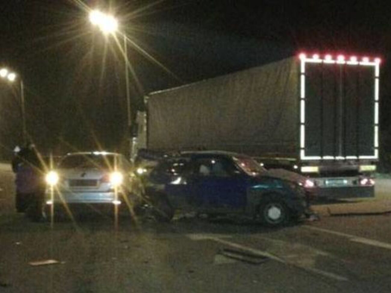 У Рівненській області зіткнулося чотири автомобілі