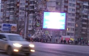 Обрушились все этажи подъезда