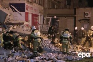 Сообщается, что под развалинами остаются пострадавшие