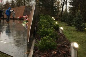 Мемориальный комплекс открыли ко второй годовщине авиакатастрофы
