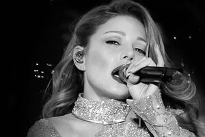 Тина Кароль показала кадр из своего нового фотоальбома