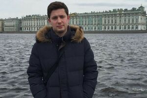 Людей у Криму ніби закрили в клітці з тупим і диким ведмедем, вони під замком і дуже не хочуть утратити надію