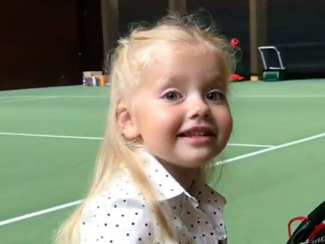 Лиза Галкина провела время в бассейне