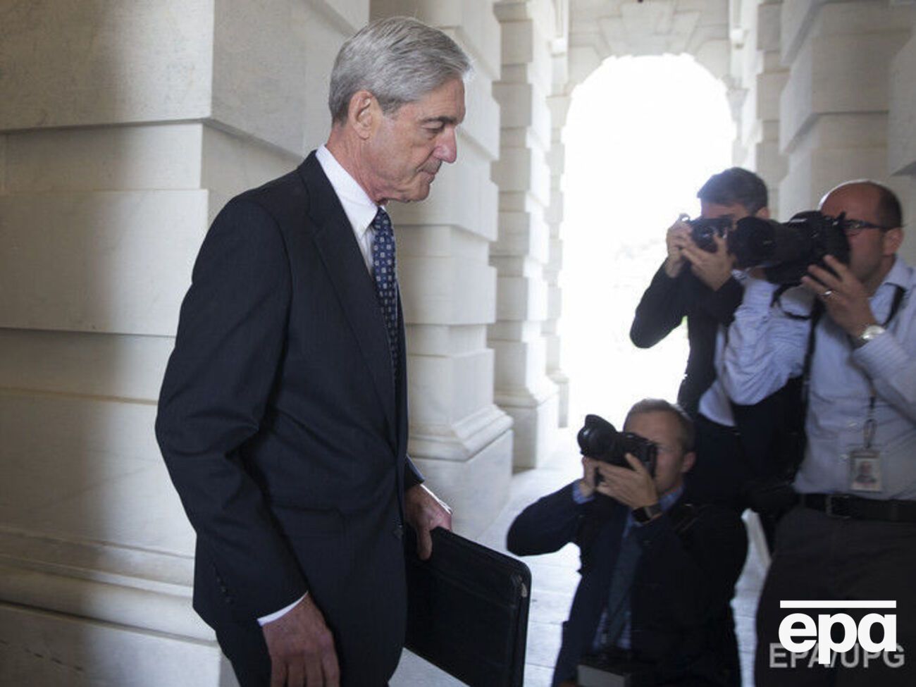 Спецпрокурор Мюллер обвинуватив Флінна за двома епізодами давання неправдивих свідчень