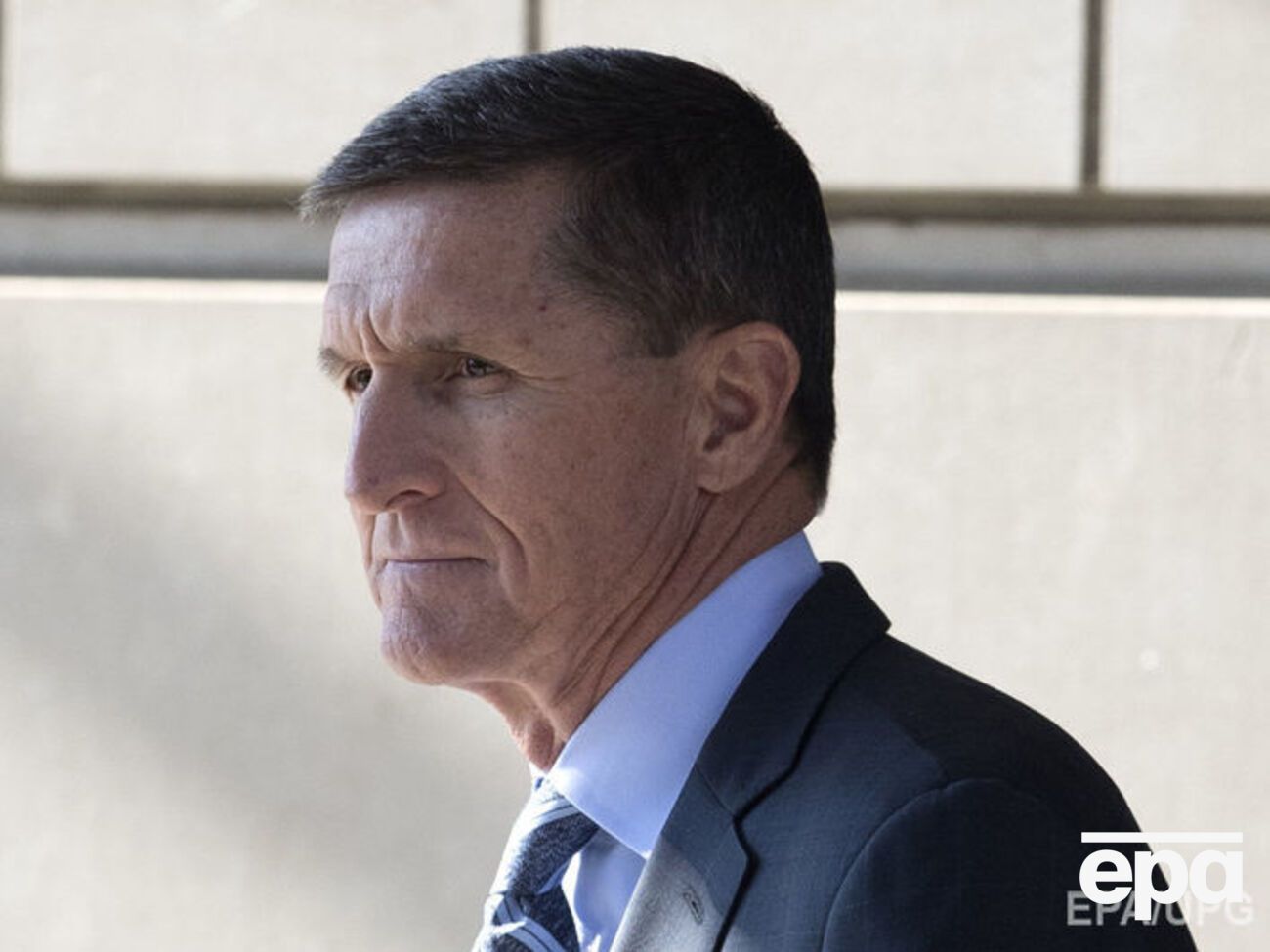 Флінн переймався, що не потягне судових витрат, тому погодився на угоду зі слідством, повідомляють американські ЗМІ