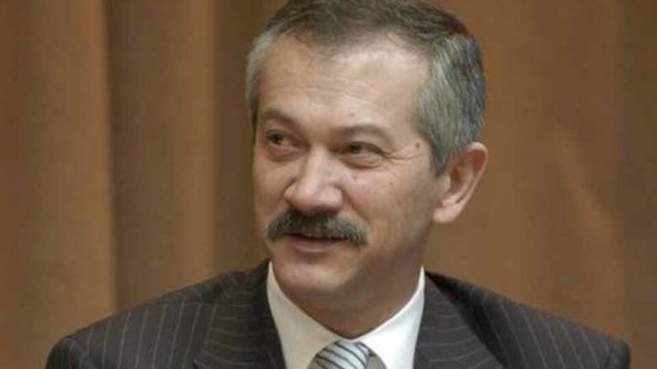 Пинзеник: Может, стоит запретить всем продавать квартиры, дома, авто, другое имущество?