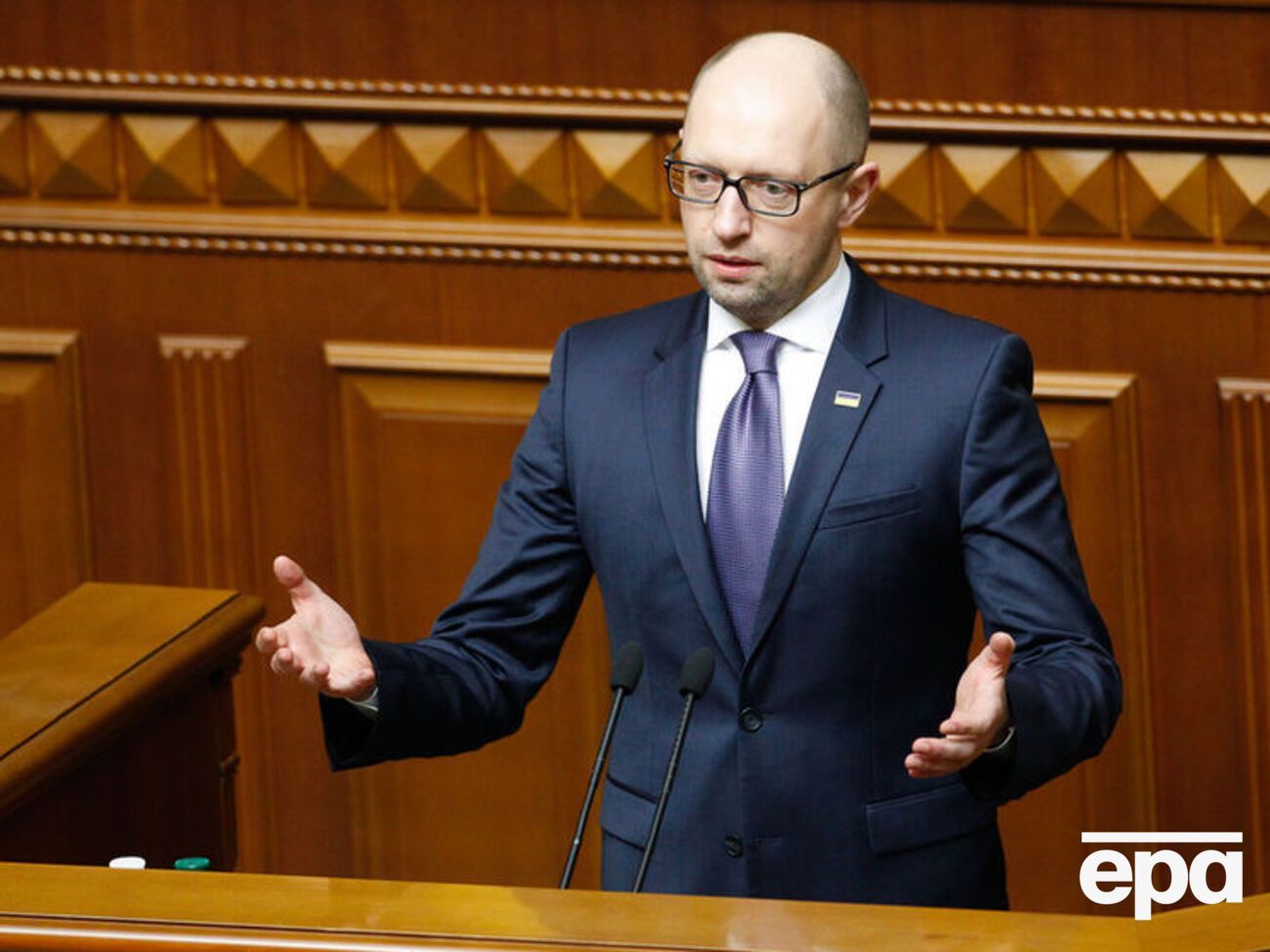 Яценюк дає свідчення у справі про держзраду Януковича