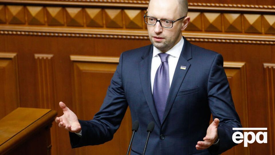 Яценюк дає свідчення у справі про держзраду Януковича