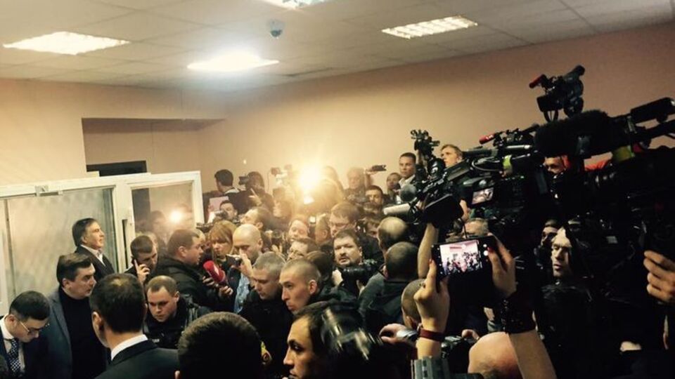 В Печерском райсуде продолжается заседание по избранию Саакашвили меры пресечения