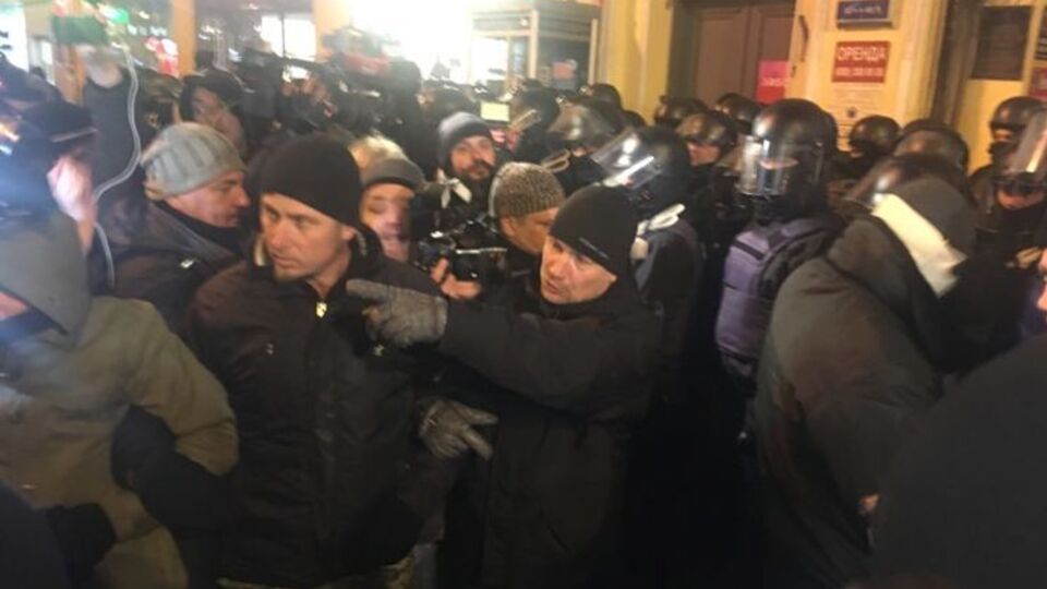 Сторонники встречали Саакашвили у здания суда