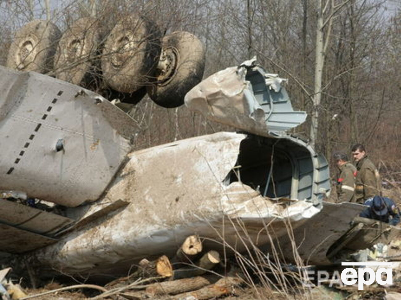 Самолет Ту-154 разбился под Смоленском в апреле 2010 года