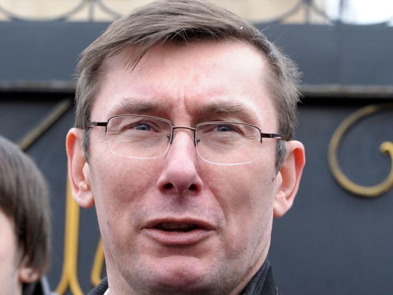 Луценко: Прокуратура АР Крим у межах провадження про будівництво Керченського мосту опрацьовує із зарубіжними партнерами перспективи заочного засудження