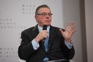 Кин заявил, что эпоха, наступившая после окончания холодной войны, завершилась и мир снова вернулся "к соревнованию между великими державами"